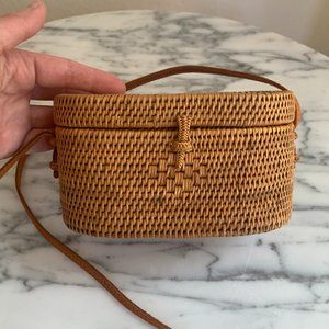 Woven straw small purse vintage